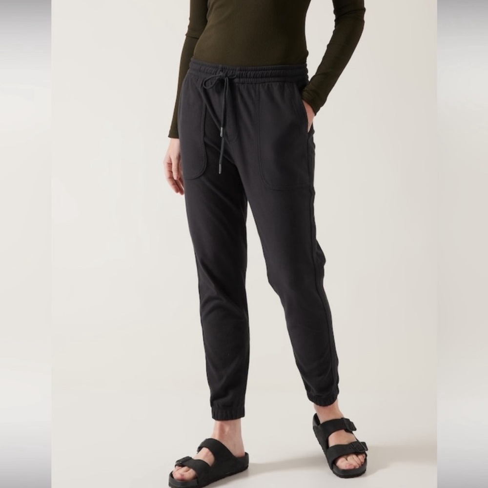 Athleta NWT Women’s Plus Size Gray Farallon Jogger Pants, Street Wear - Size 24